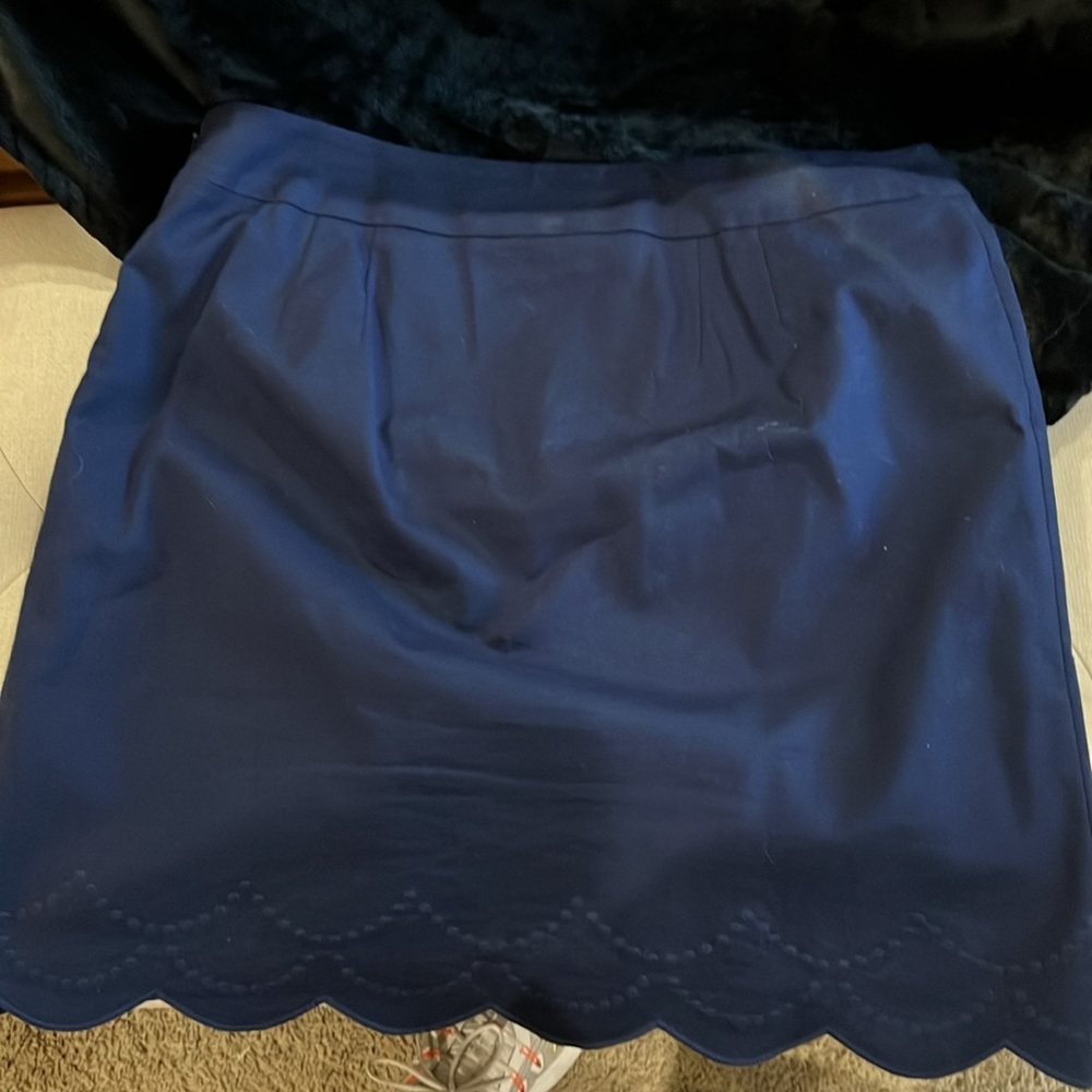 Navy Talbots scalloped skirt - Picture 3 of 4